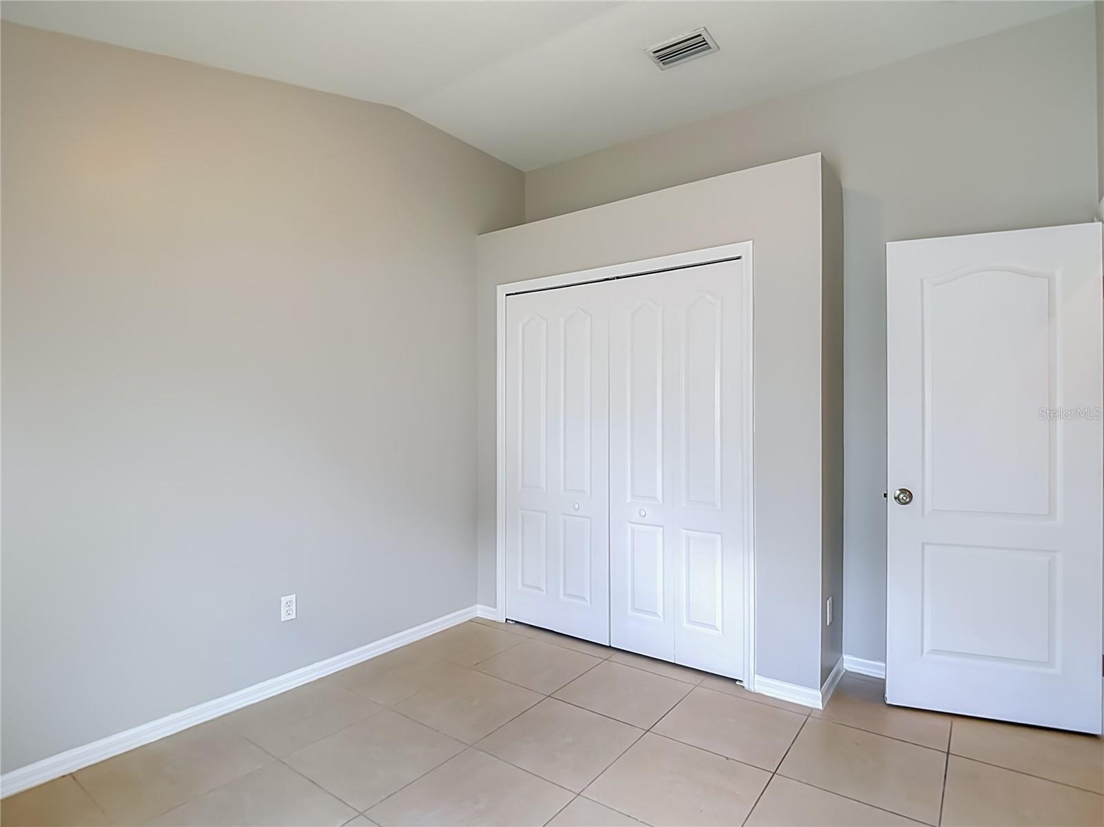 805 LESA GLEN PL