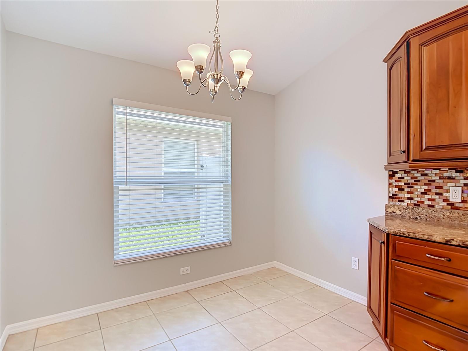 805 LESA GLEN PL