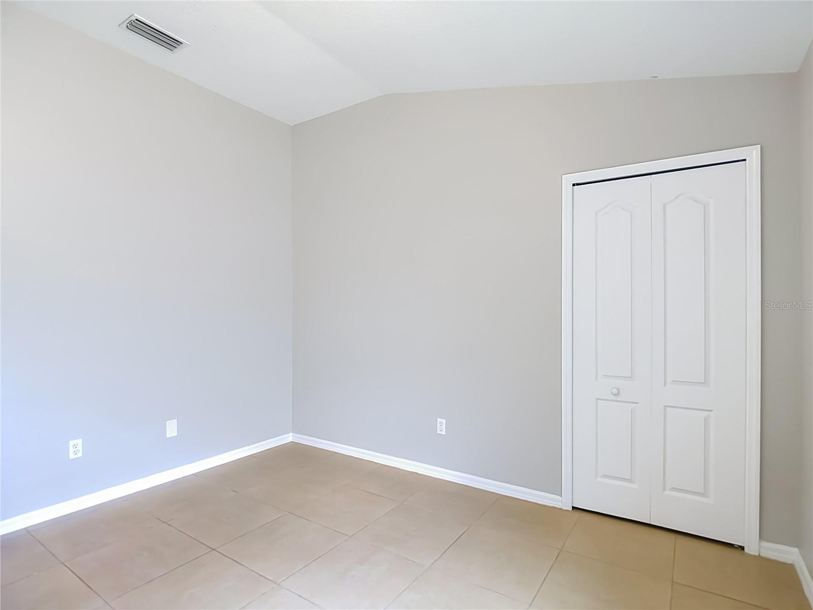 805 LESA GLEN PL