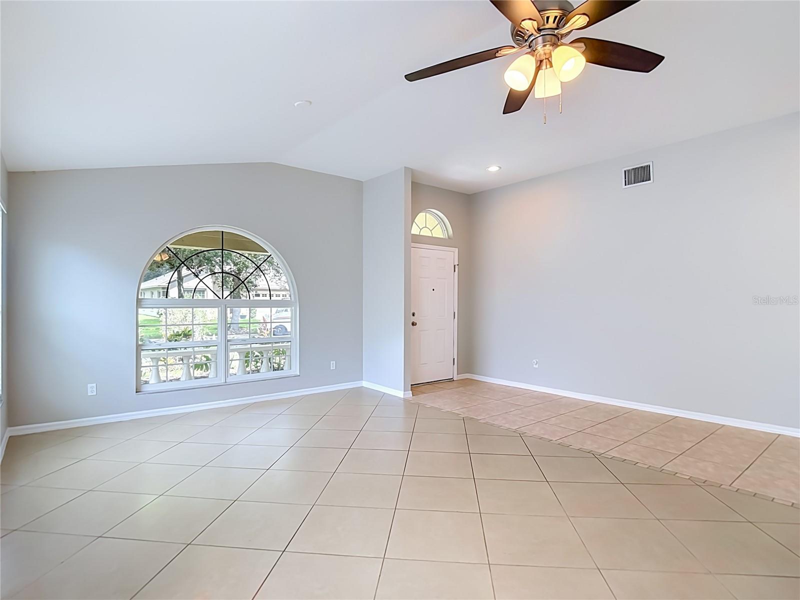 805 LESA GLEN PL
