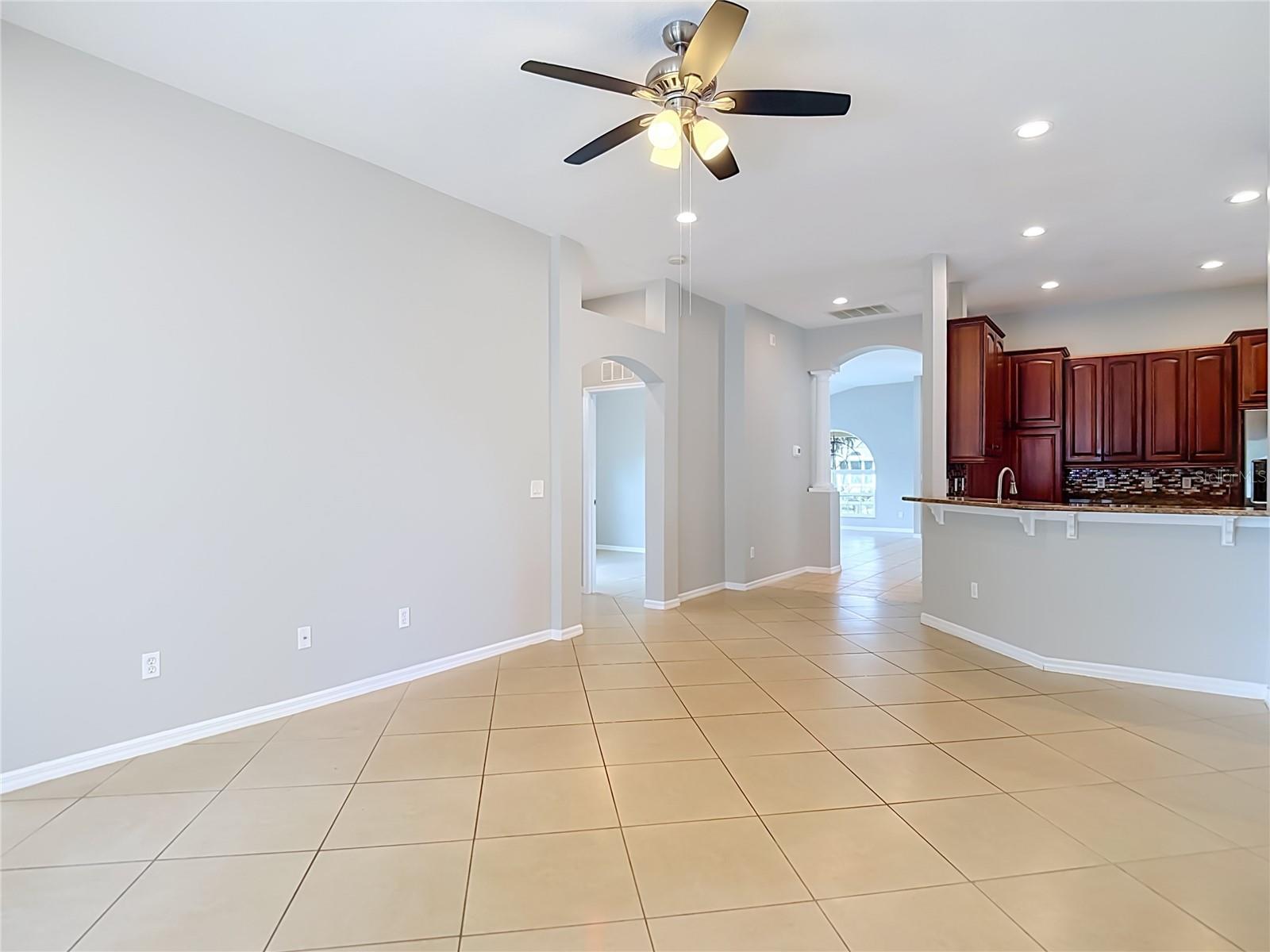 805 LESA GLEN PL