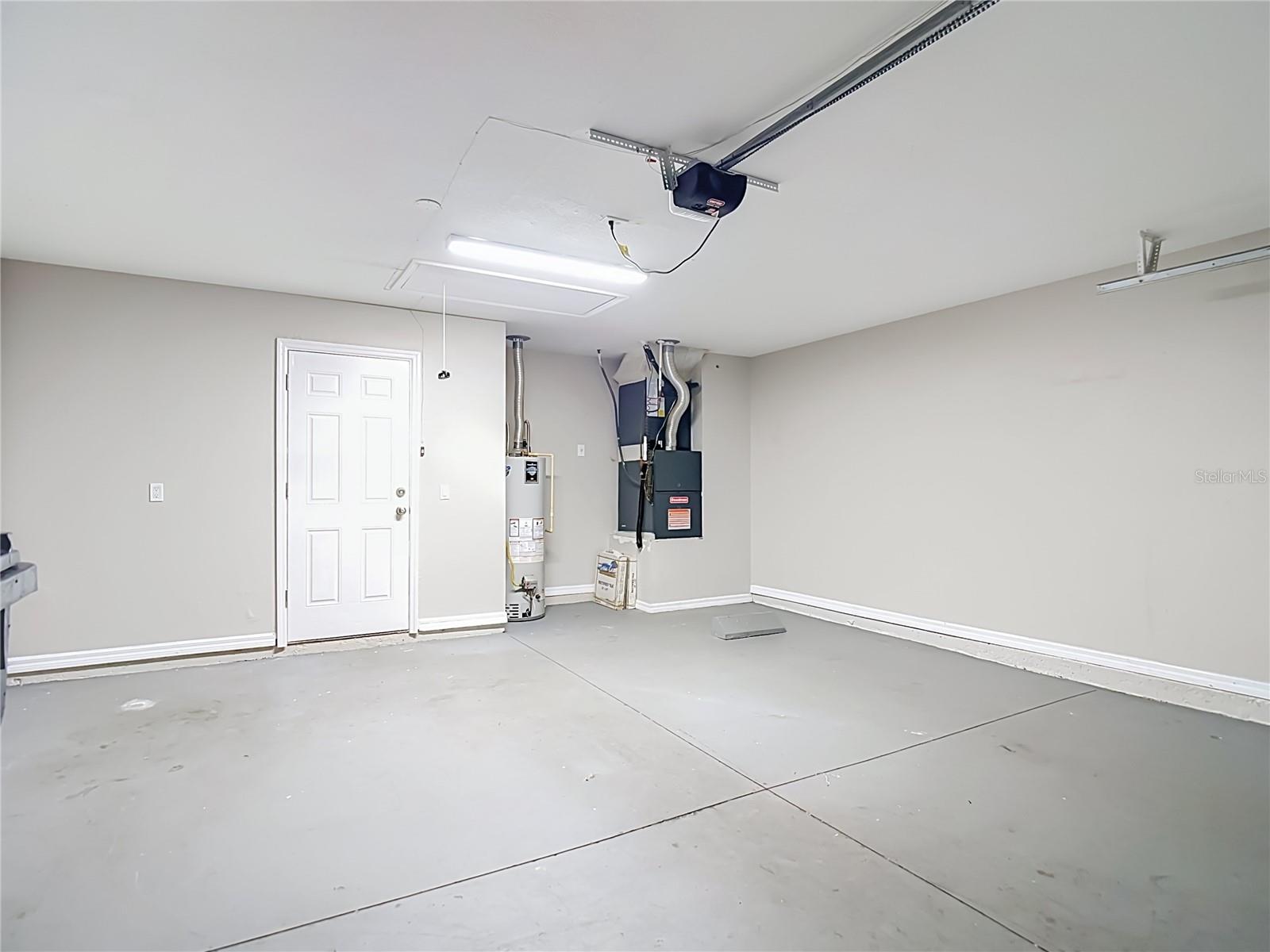 805 LESA GLEN PL