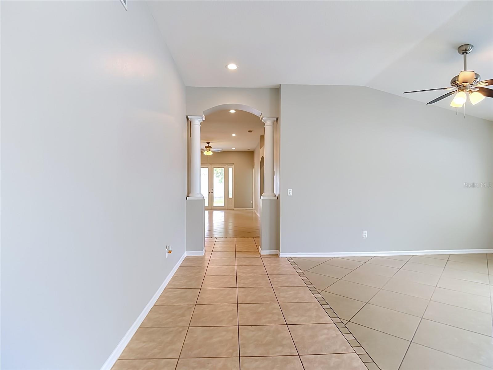 805 LESA GLEN PL
