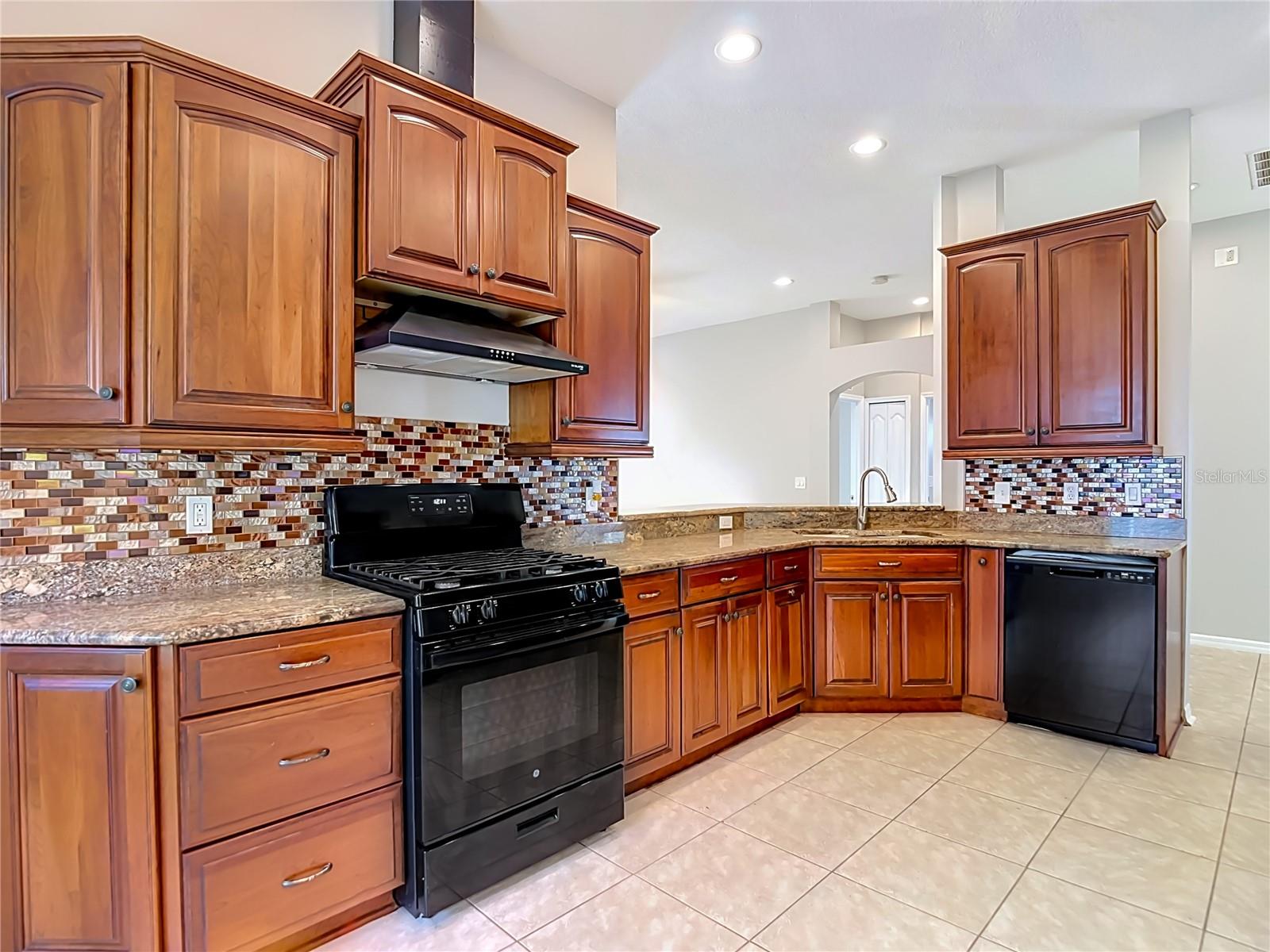 805 LESA GLEN PL