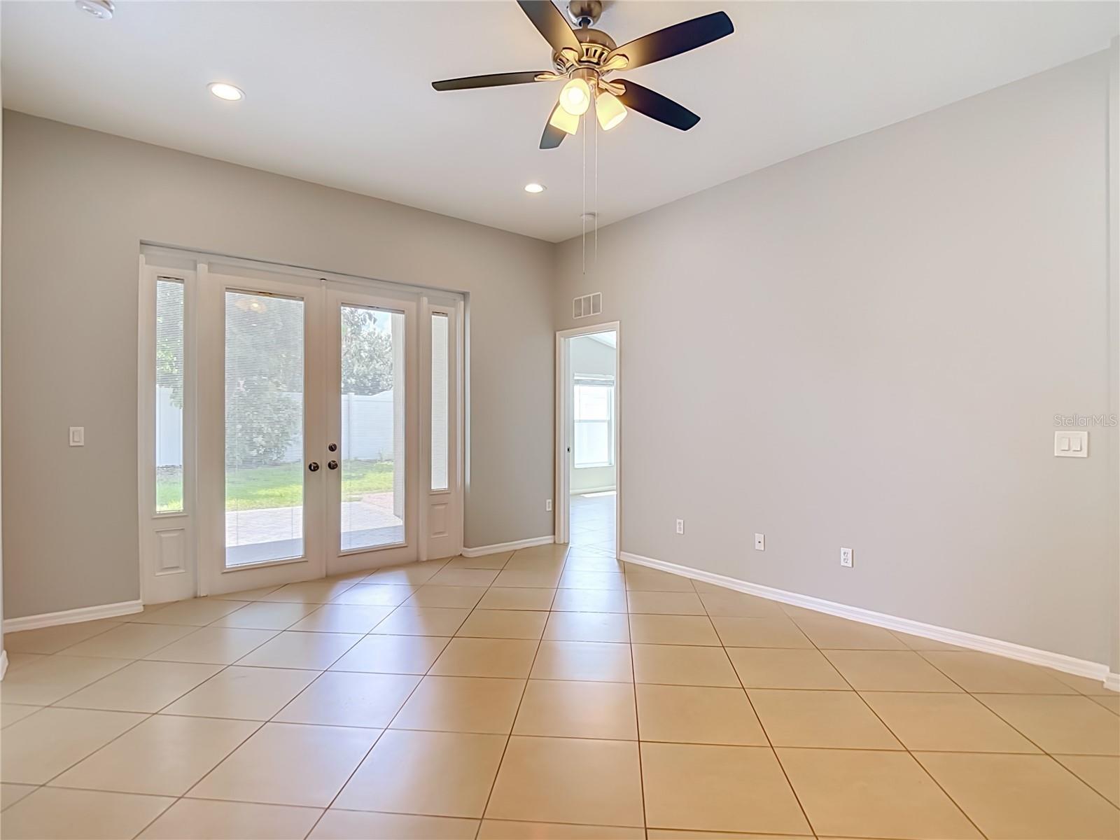 805 LESA GLEN PL