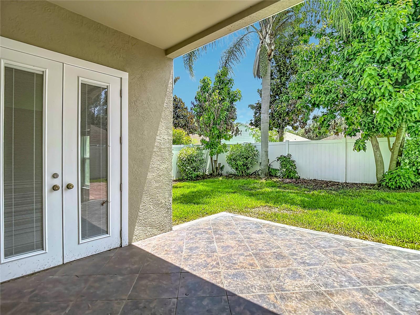 805 LESA GLEN PL