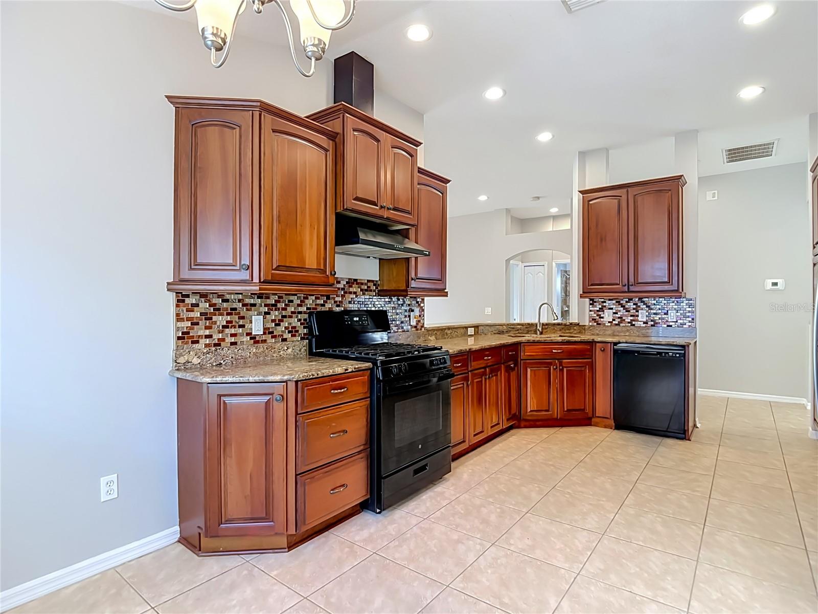 805 LESA GLEN PL