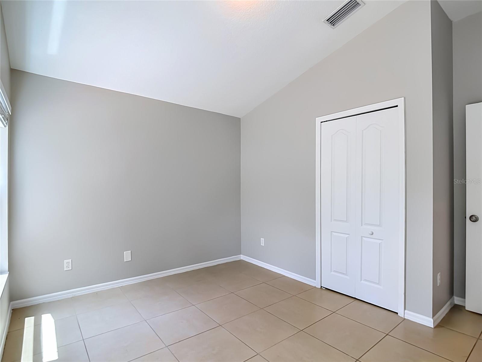 805 LESA GLEN PL