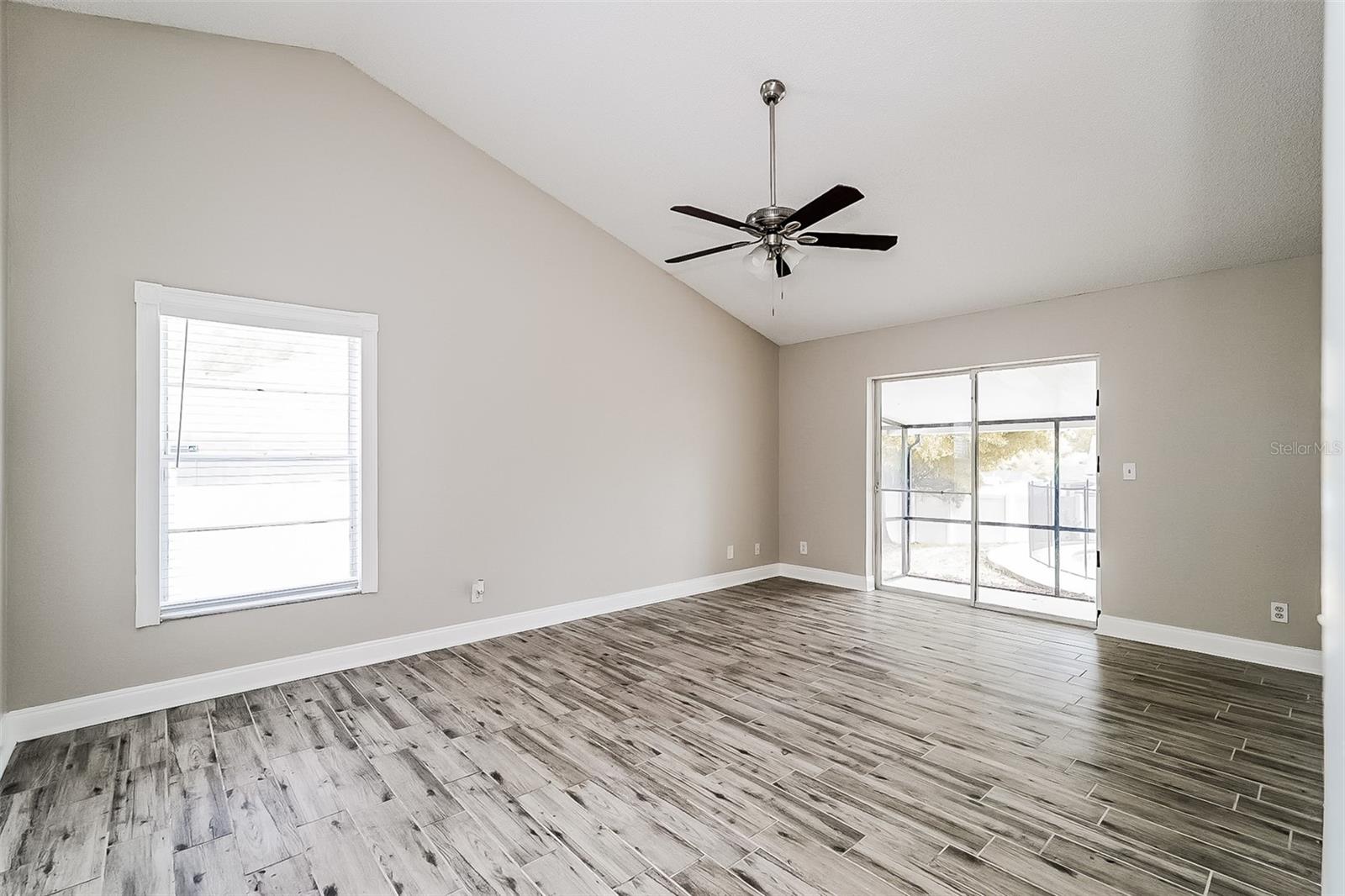 1019 RIDGEFIELD DR