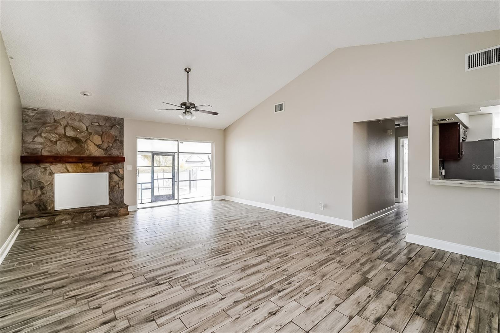 1019 RIDGEFIELD DR