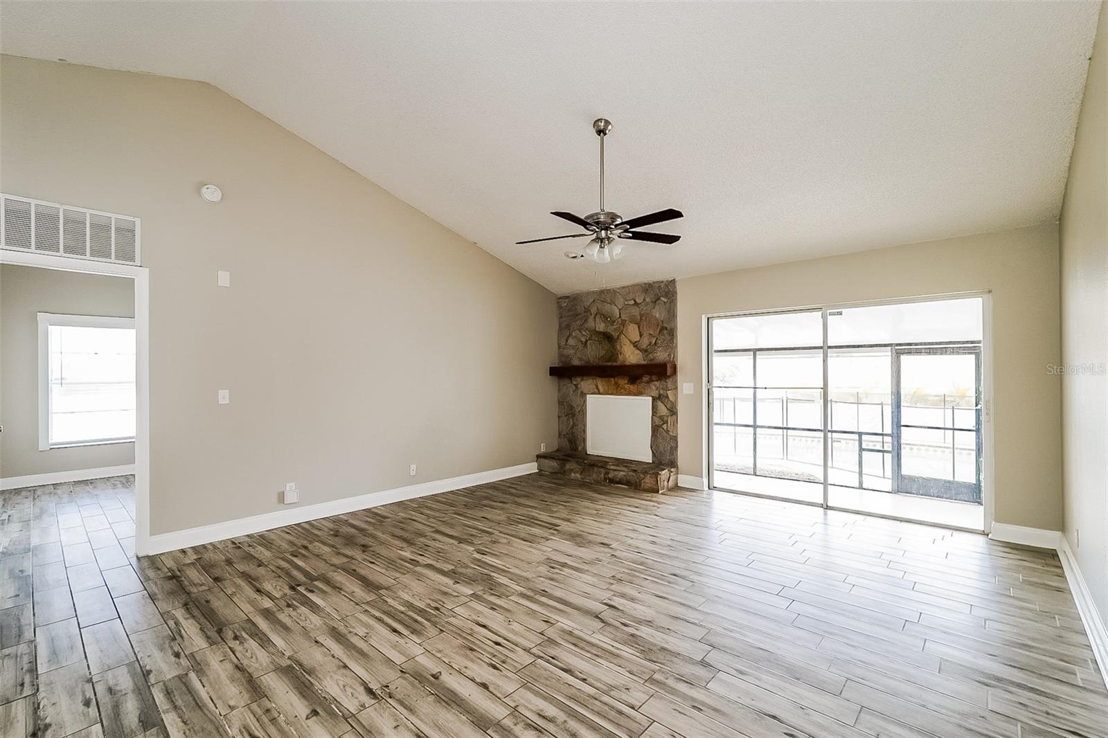 1019 RIDGEFIELD DR