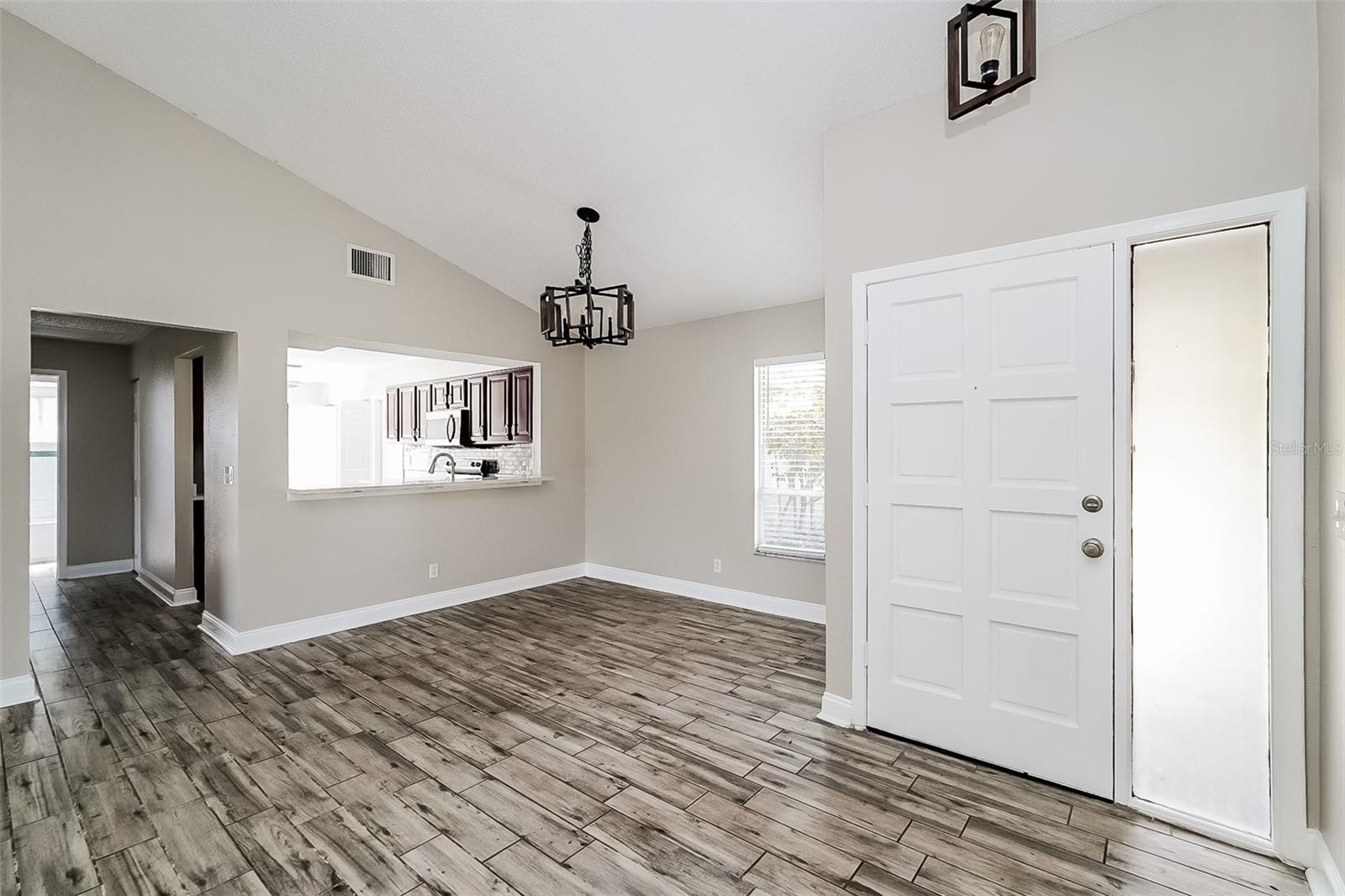 1019 RIDGEFIELD DR
