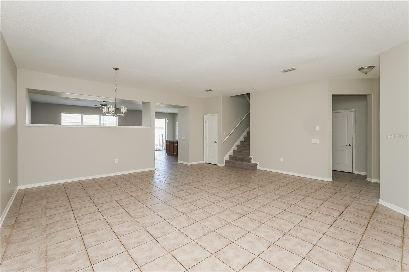 12125 FOX BLOOM AVE