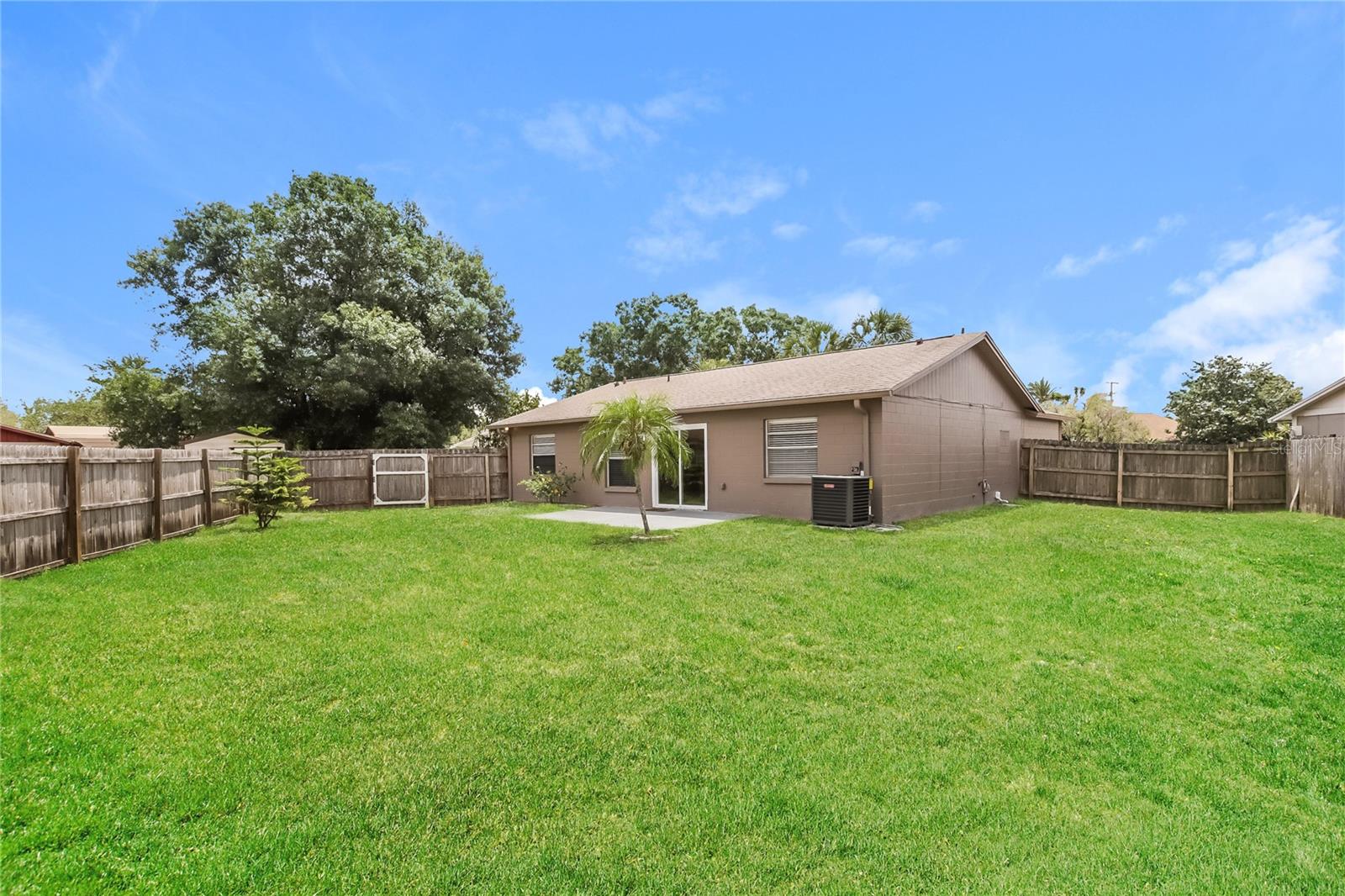 1002 PINEHAVEN CT