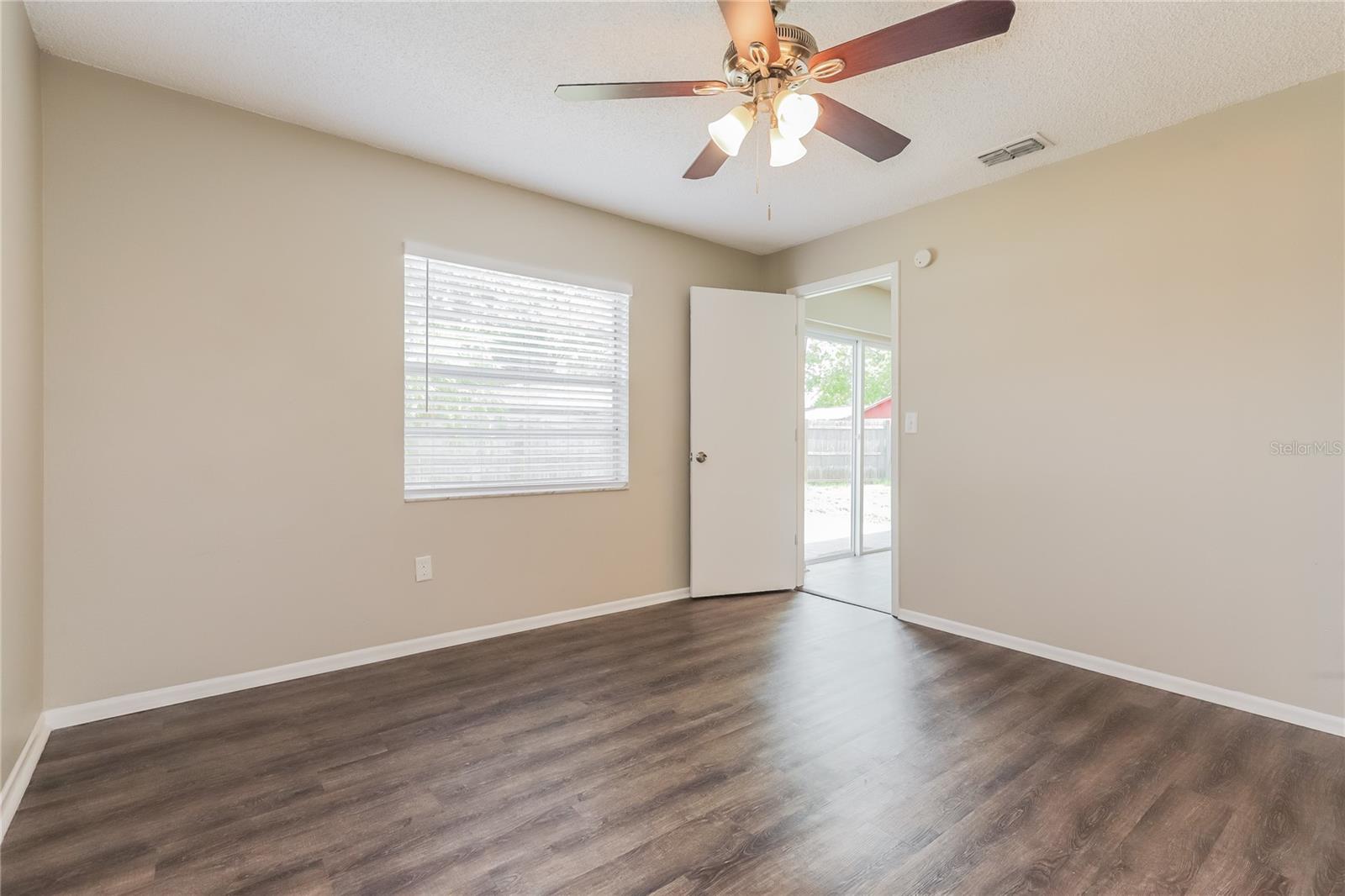 1002 PINEHAVEN CT