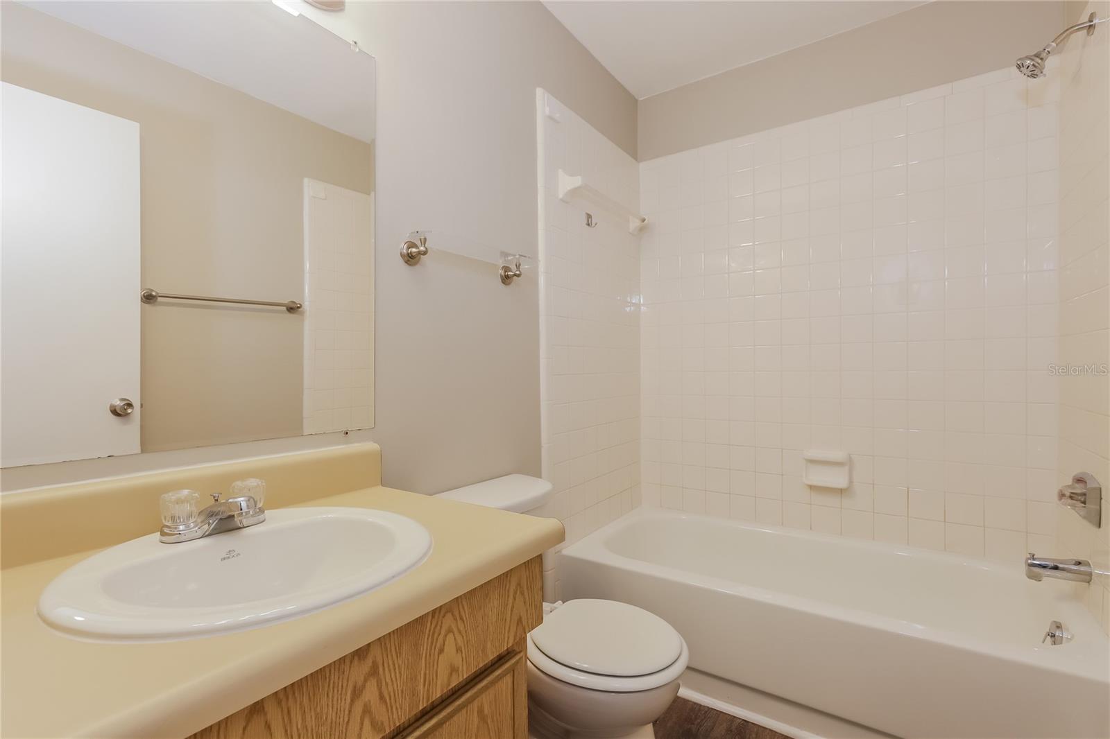 1002 PINEHAVEN CT