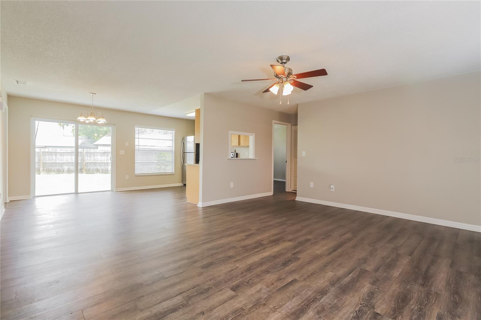 1002 PINEHAVEN CT