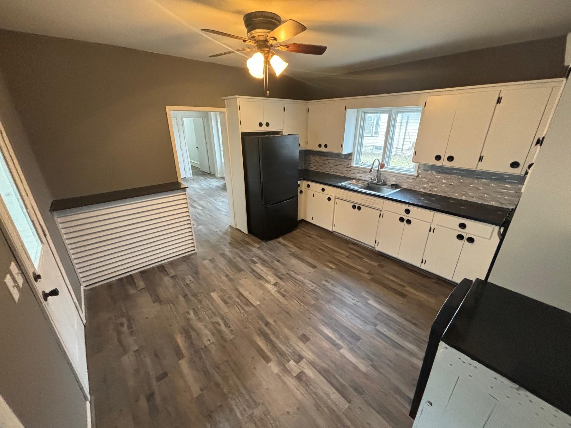 215 Adams Street SE