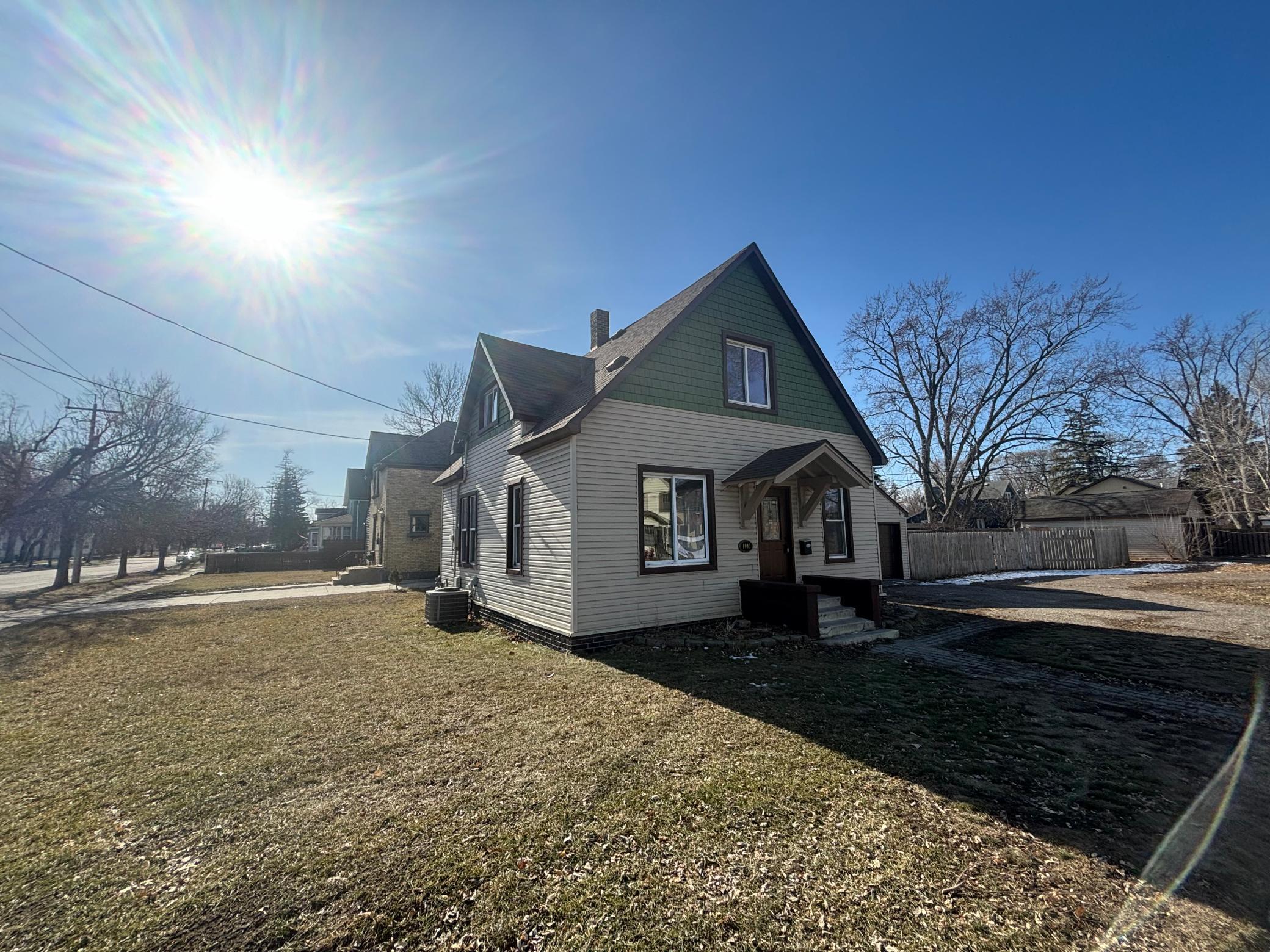 1402 3rd Street N