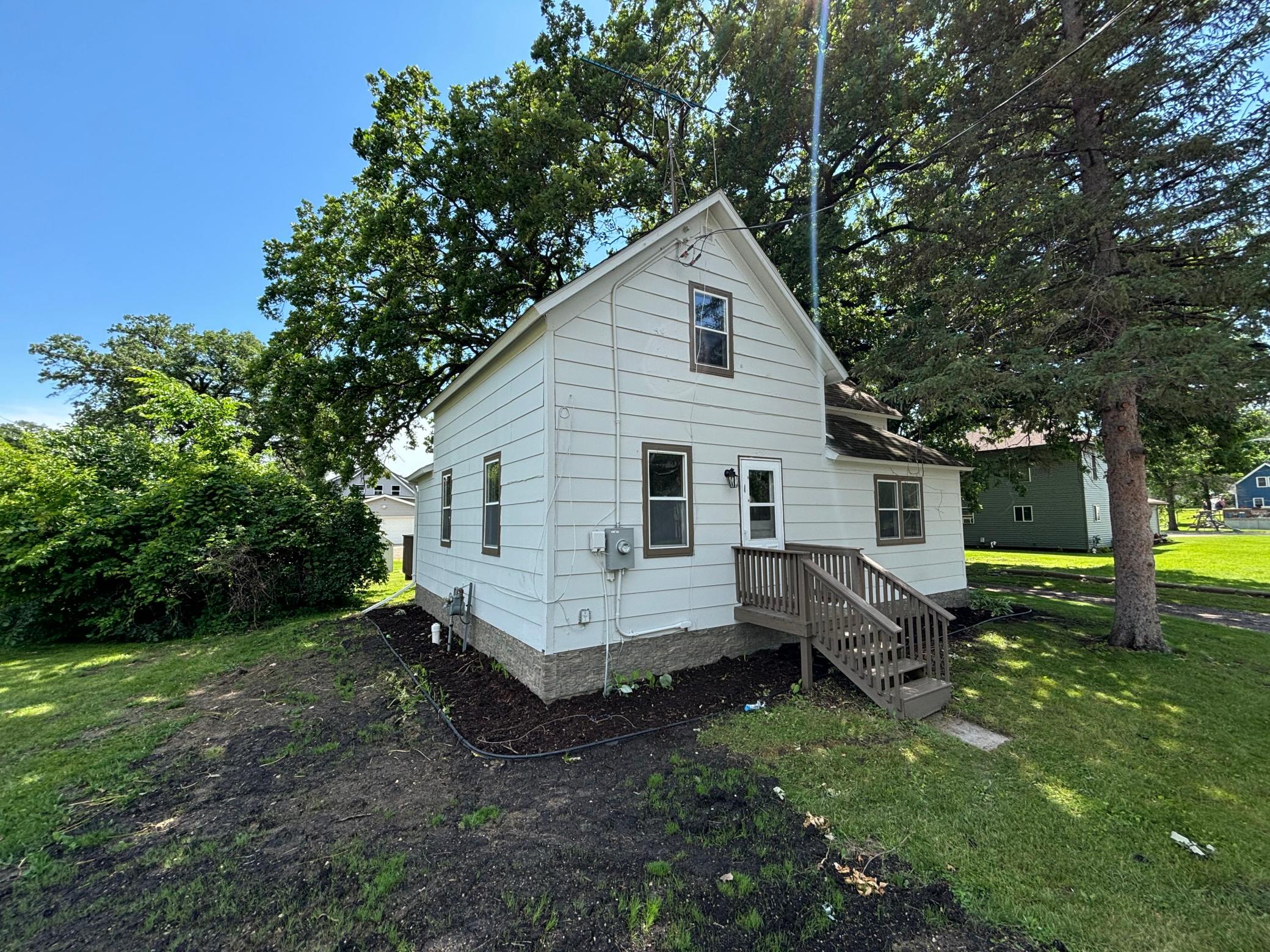 459 4th Street N