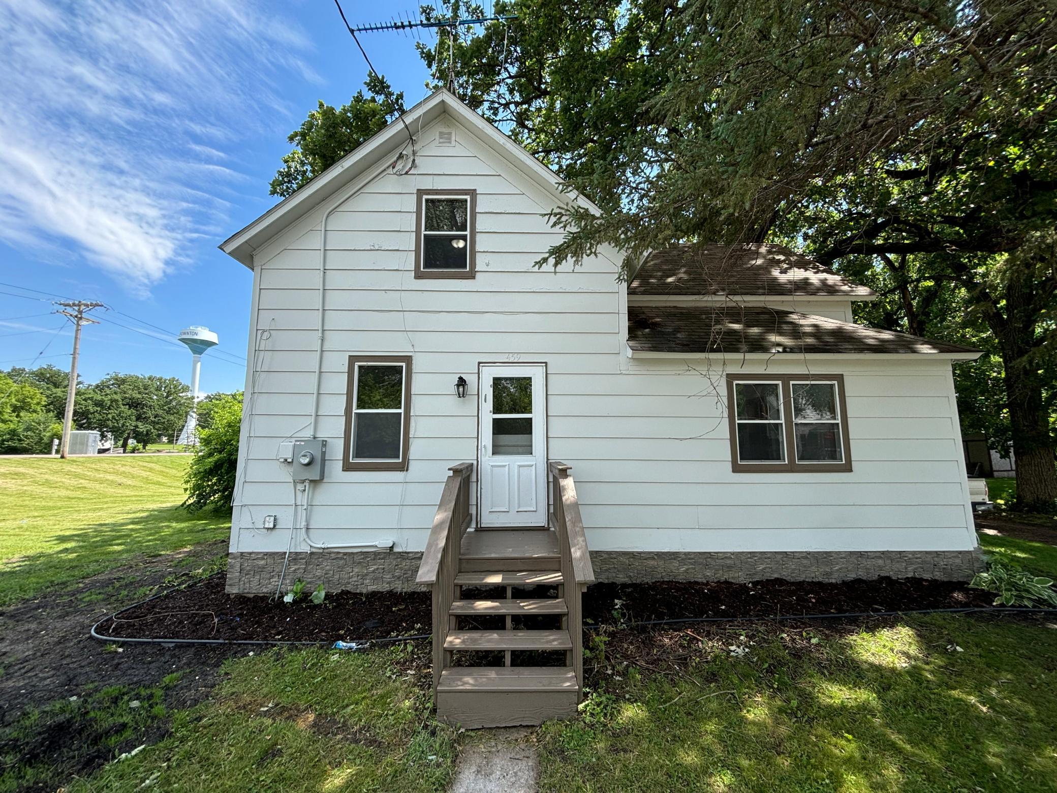 459 4th Street N