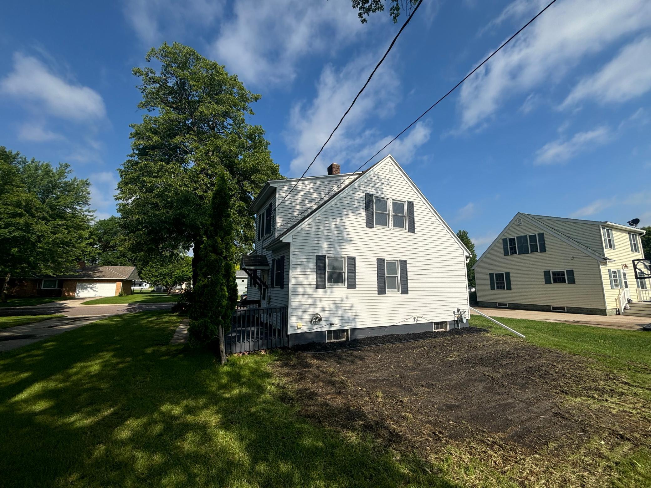 433 NE 2nd Street