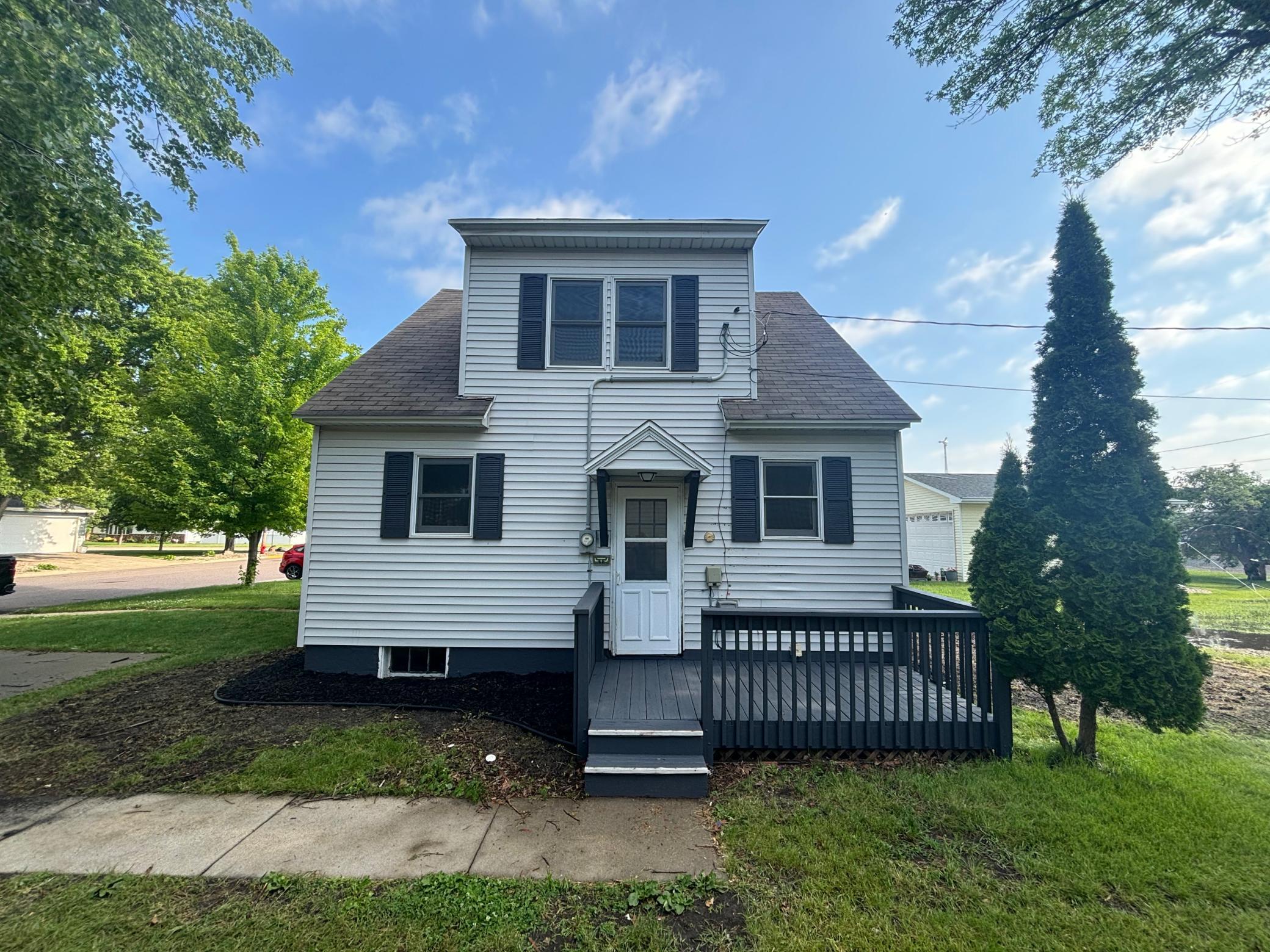 433 NE 2nd Street