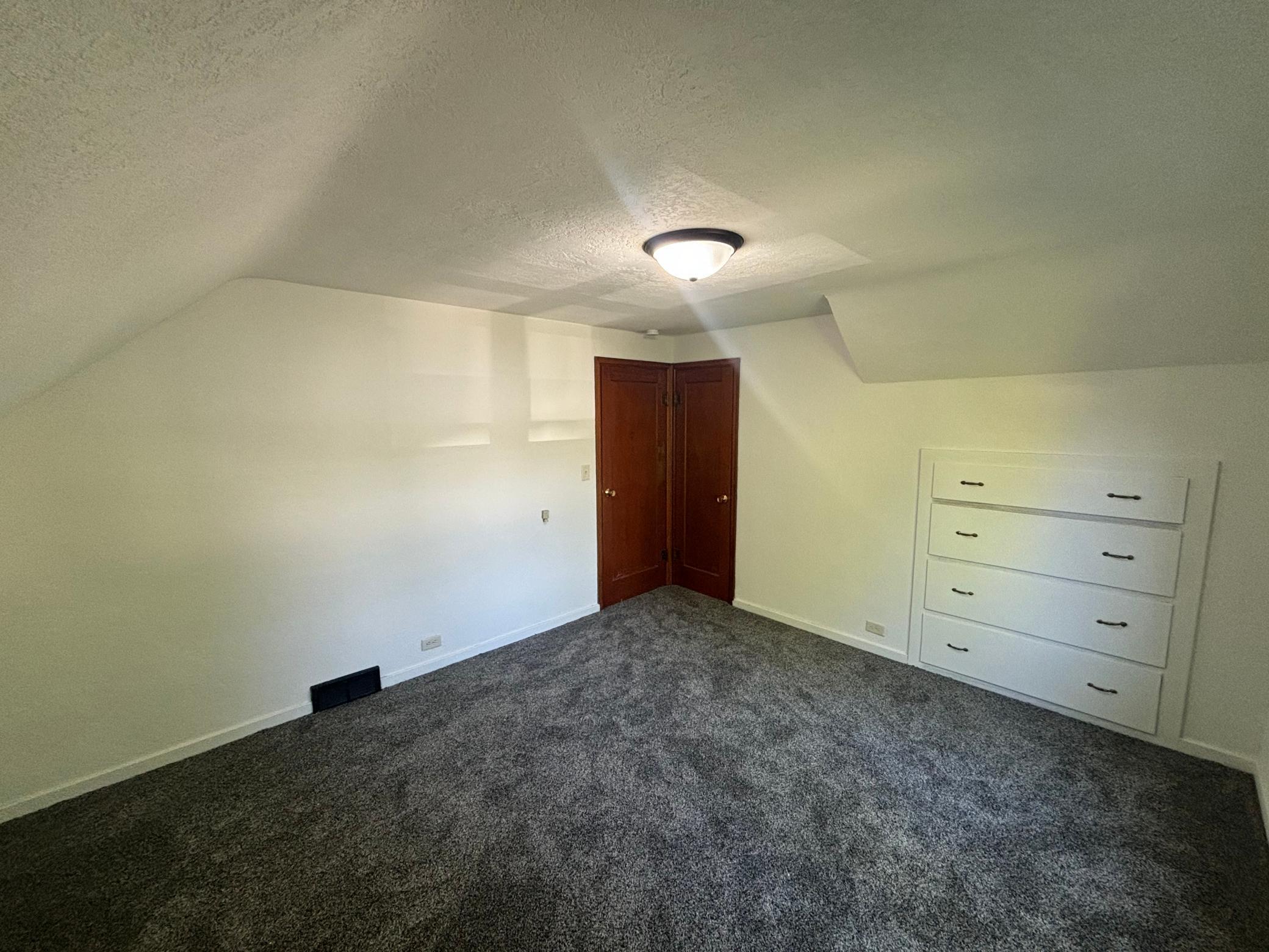 433 NE 2nd Street