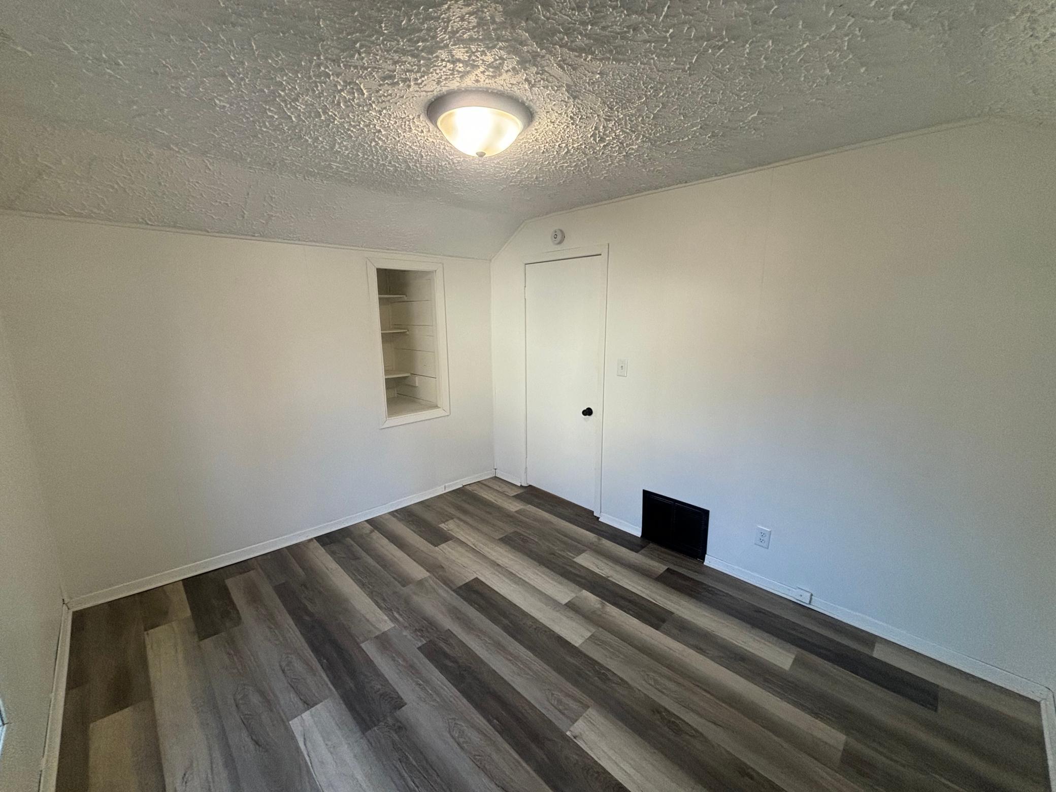 140 Broadway Avenue S