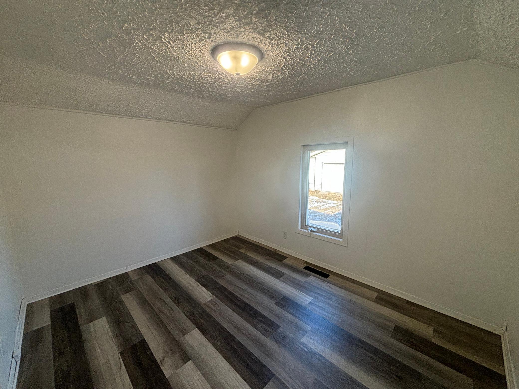 140 Broadway Avenue S