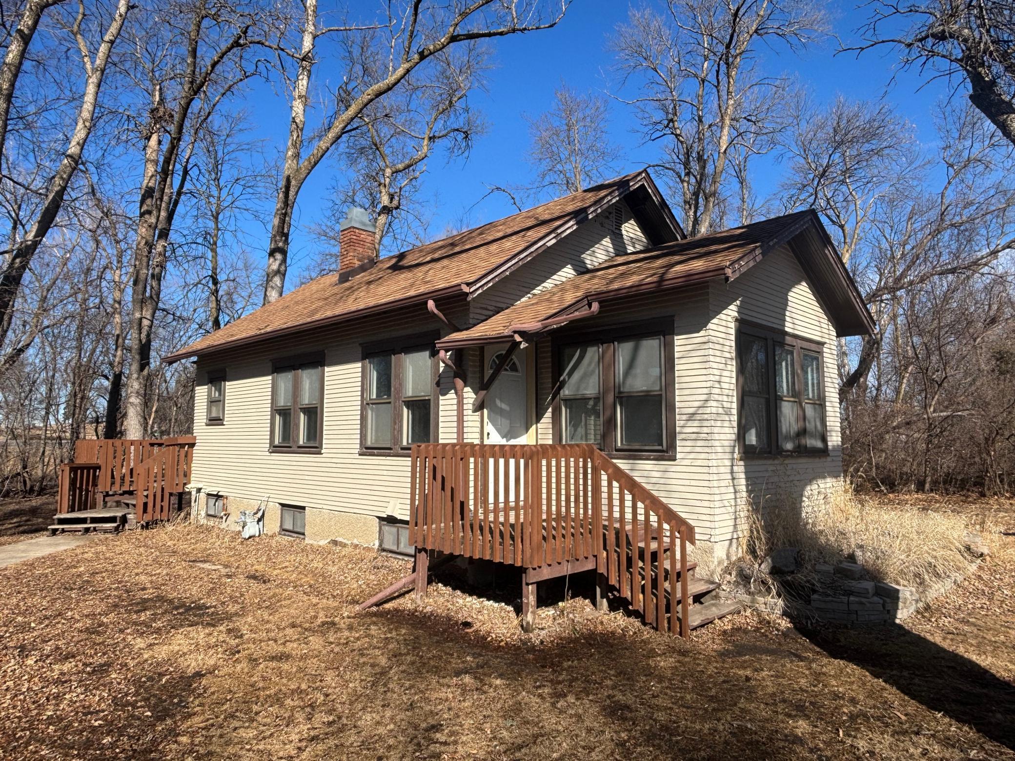 311 Desoto Avenue N
