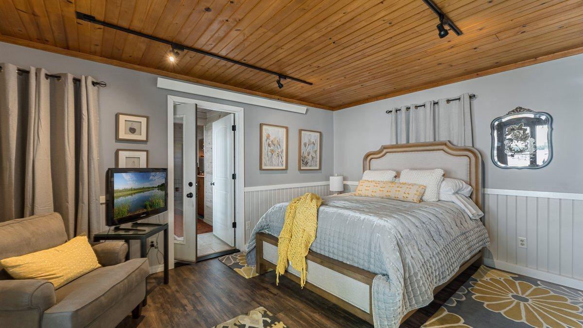 22010 62nd Street NW