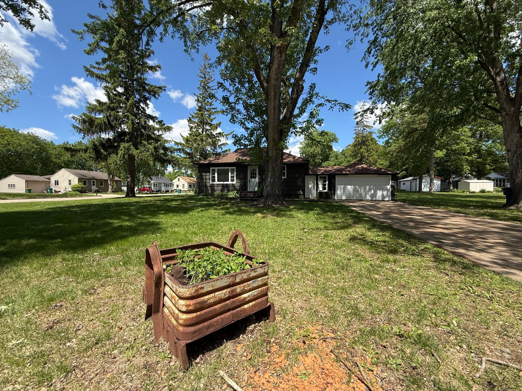 446 W Darwin Street