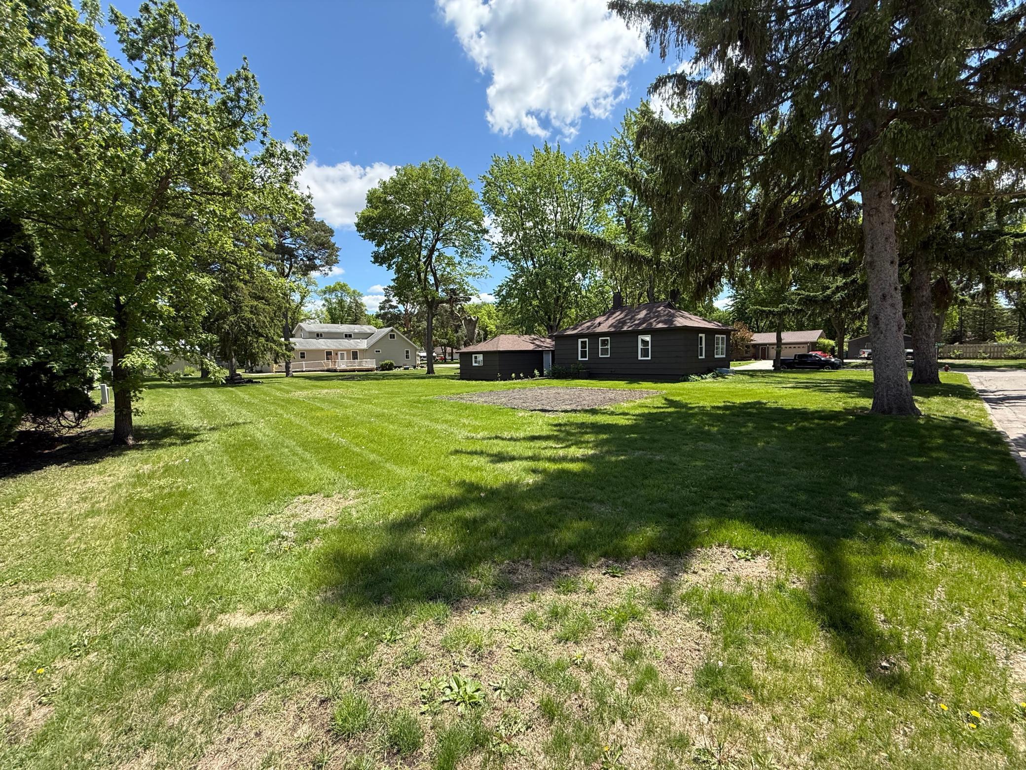 446 W Darwin Street