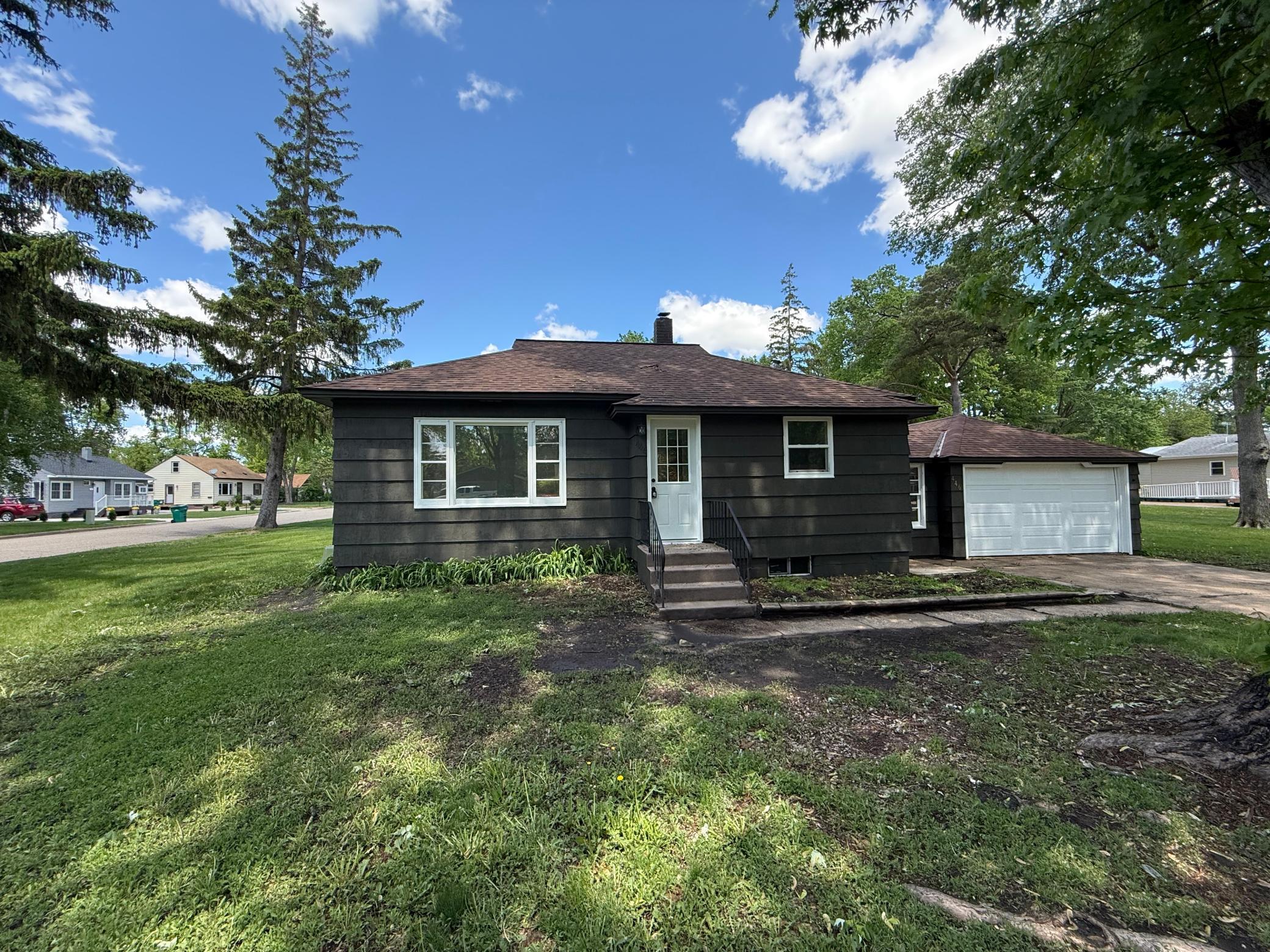 446 W Darwin Street