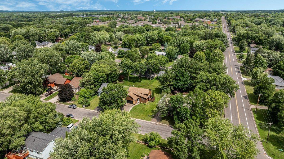 337 9 1/2 Street N