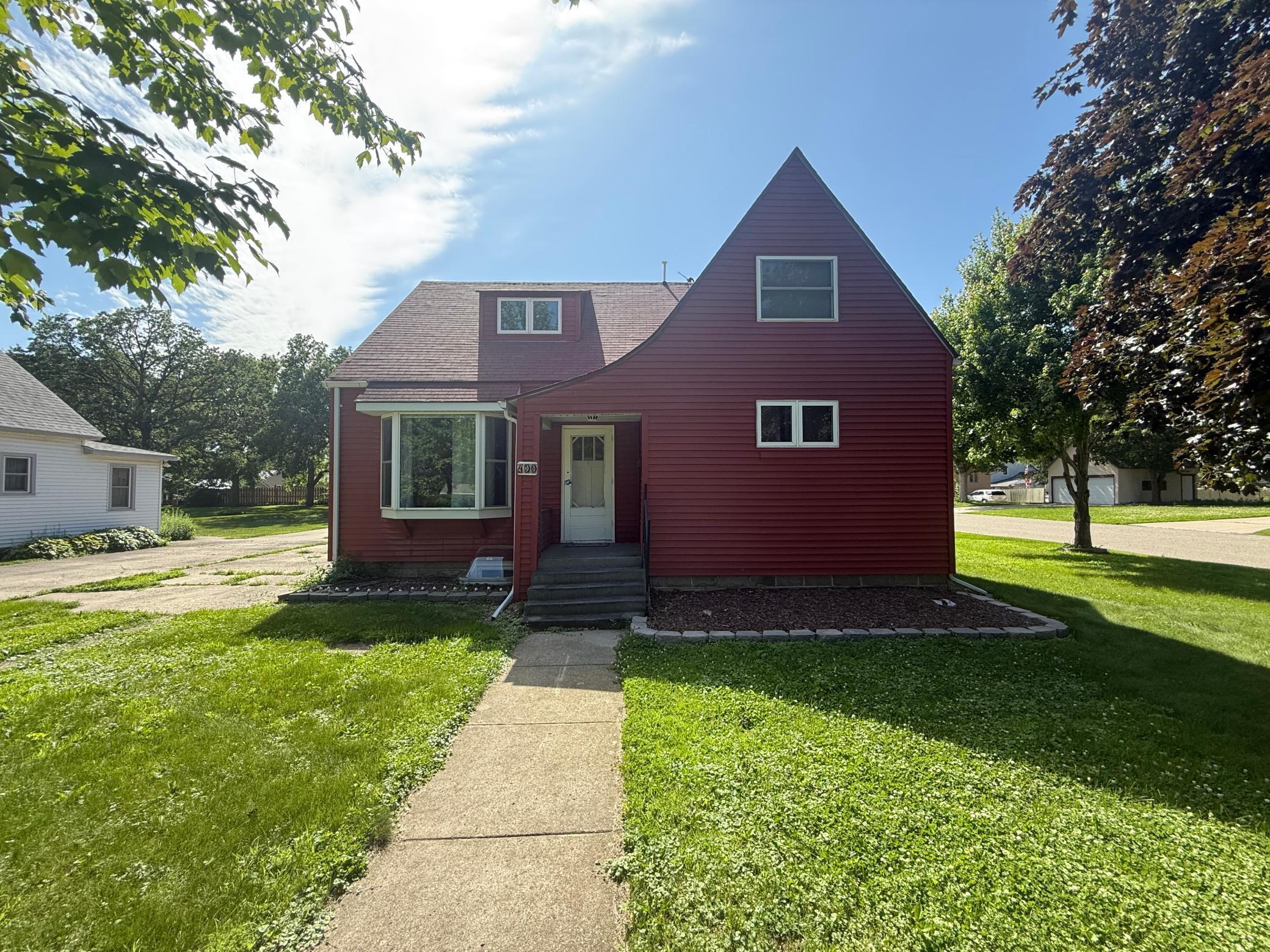 400 S Swift Avenue