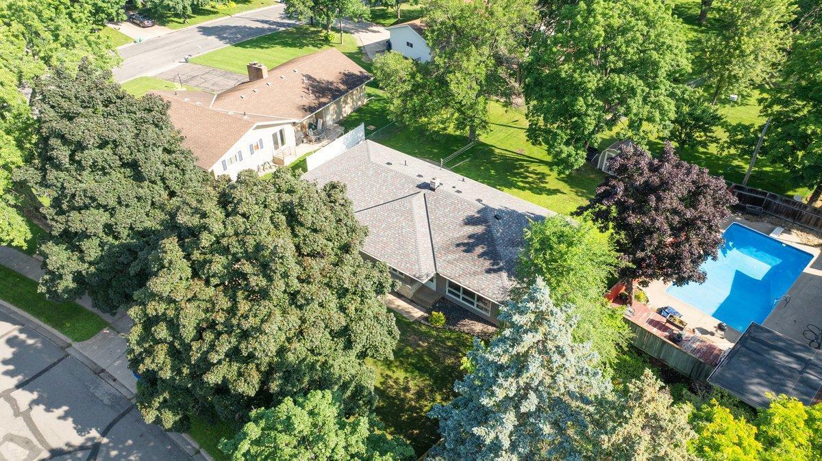 2405 Centennial Drive