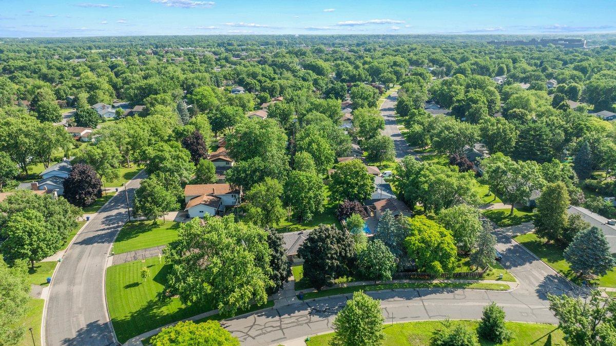 2405 Centennial Drive