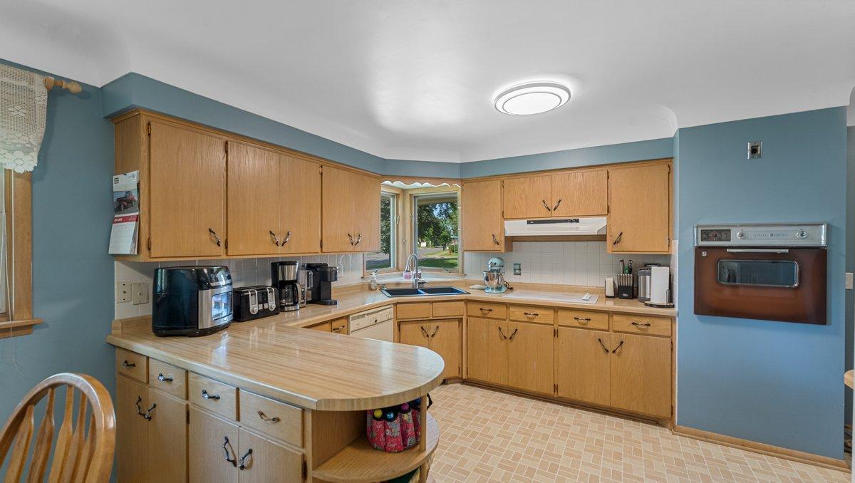 2405 Centennial Drive