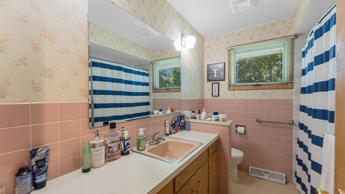 2405 Centennial Drive