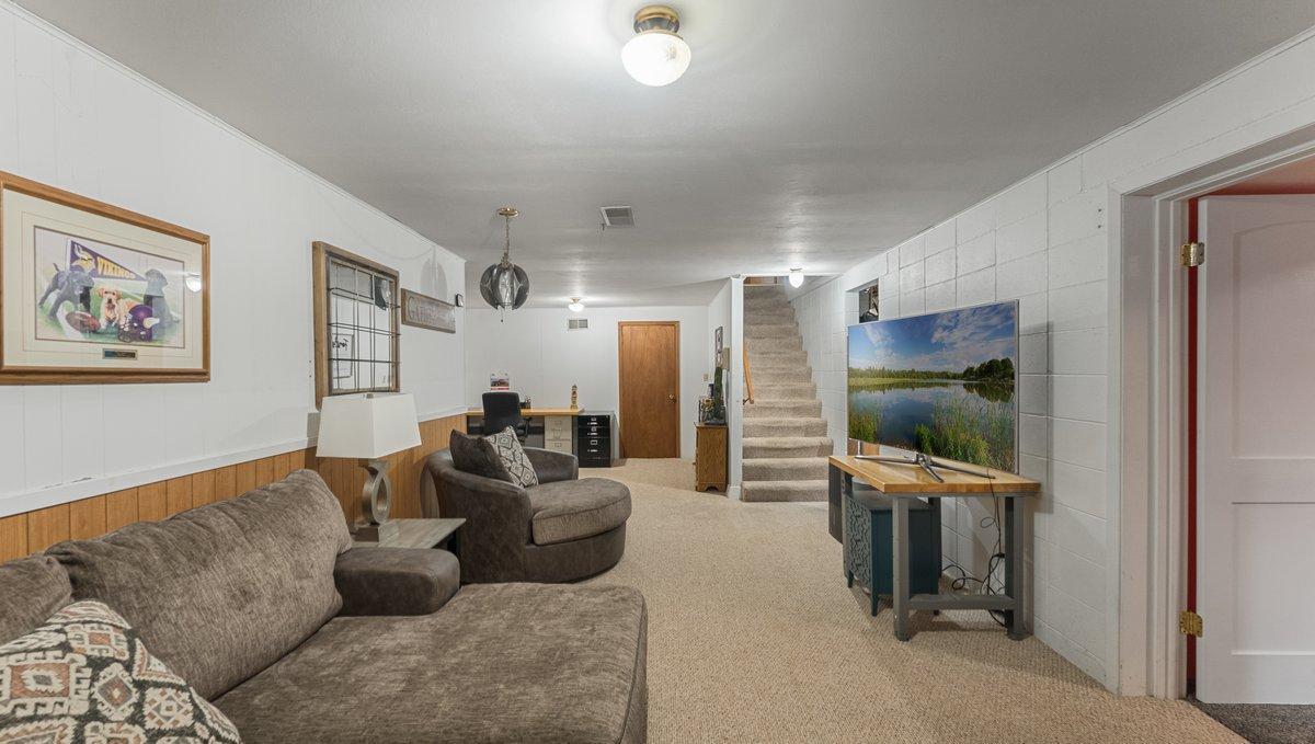 2405 Centennial Drive