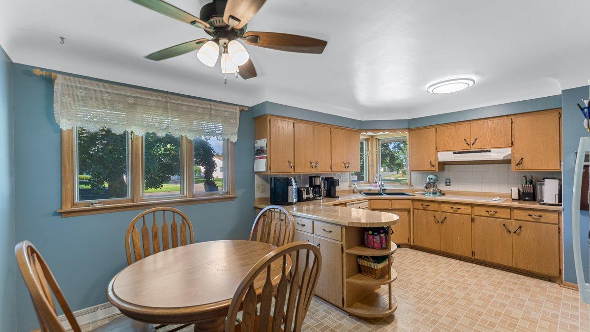 2405 Centennial Drive