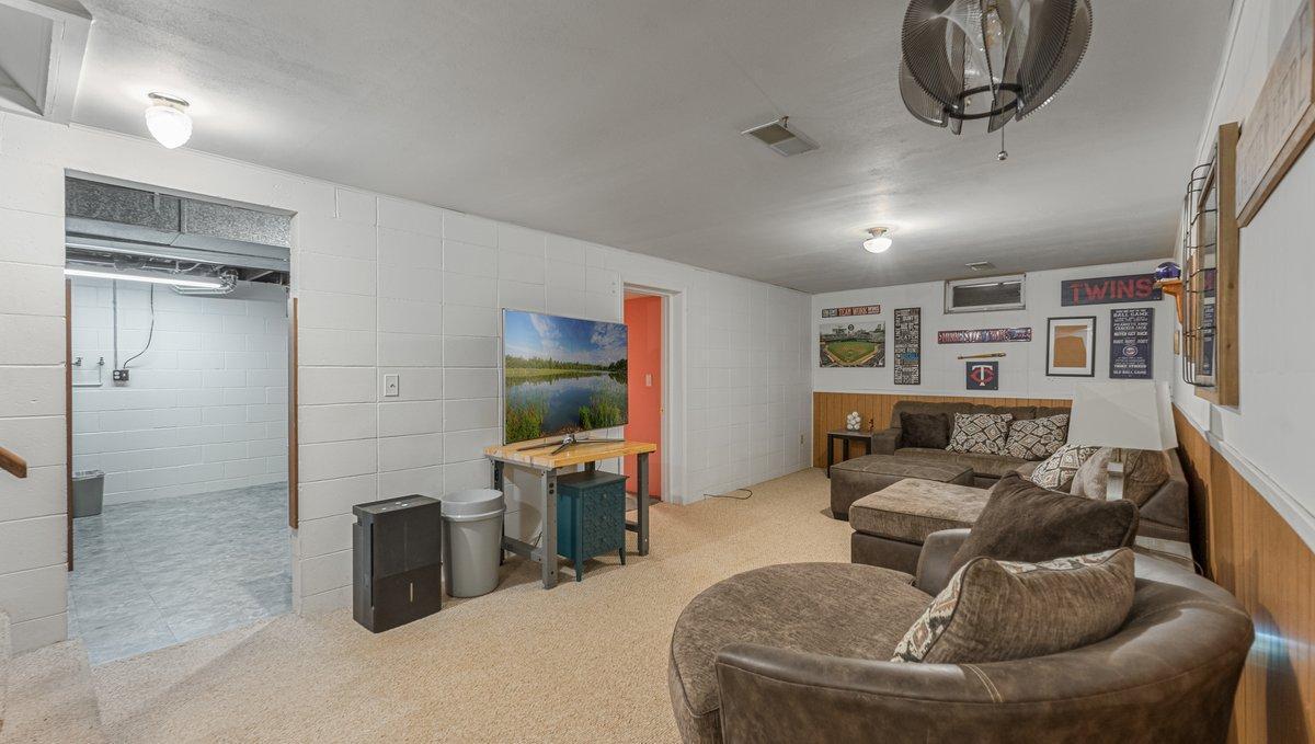 2405 Centennial Drive