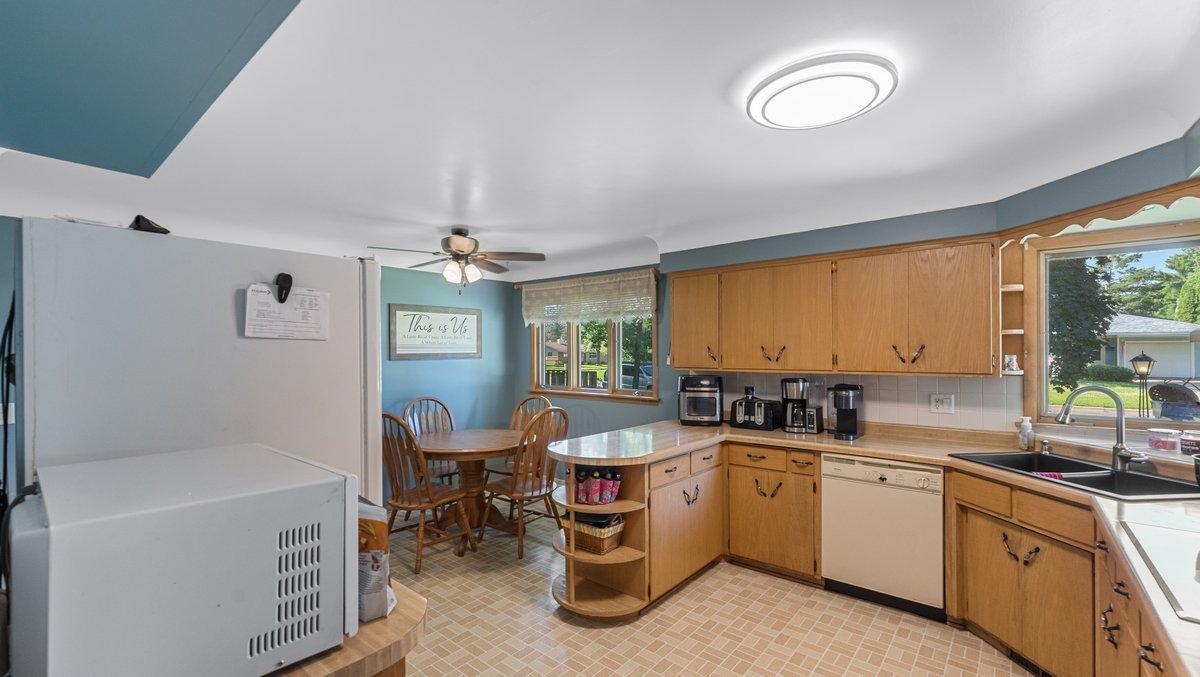 2405 Centennial Drive