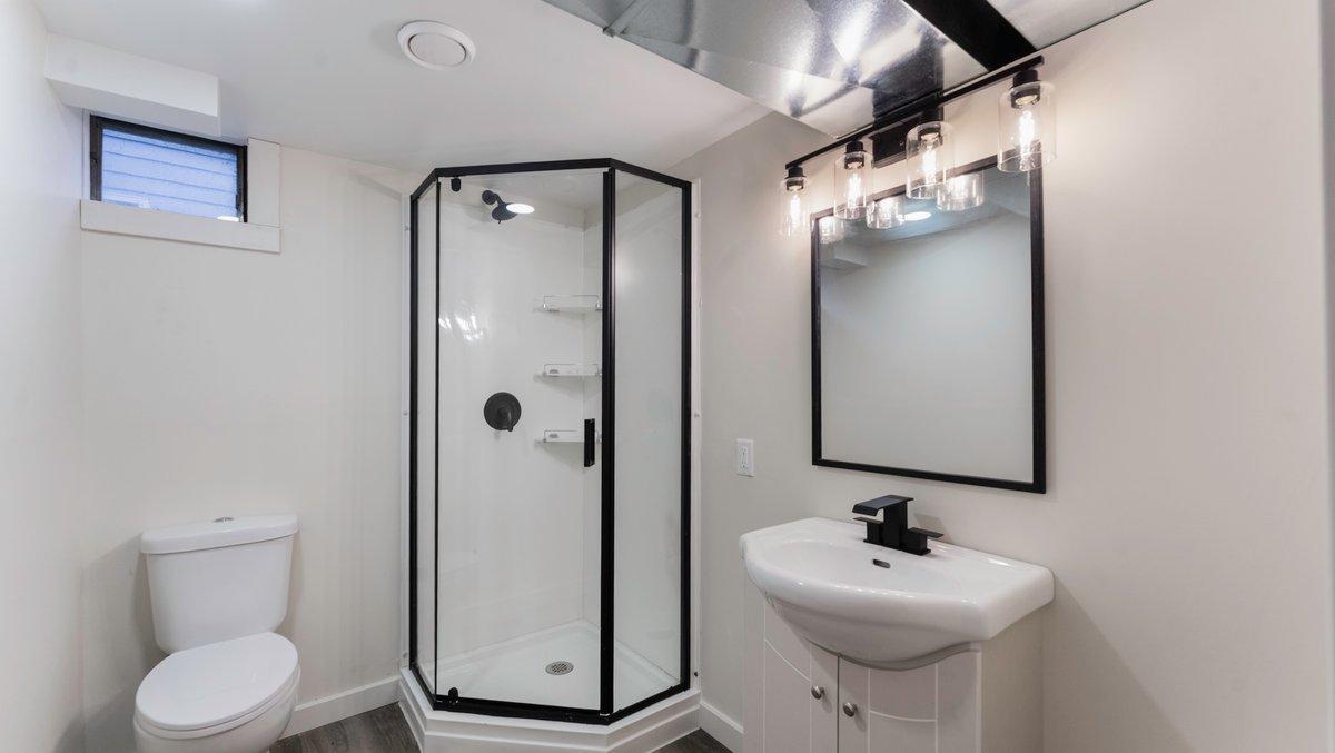 117 W Lockerbie Street