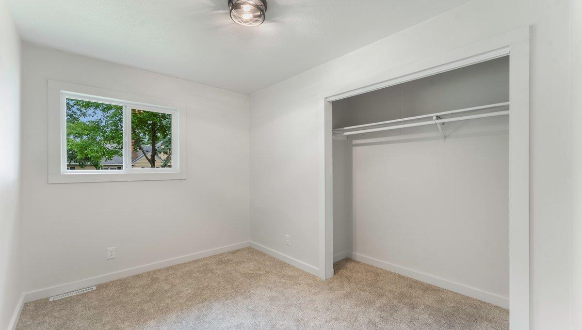 117 W Lockerbie Street