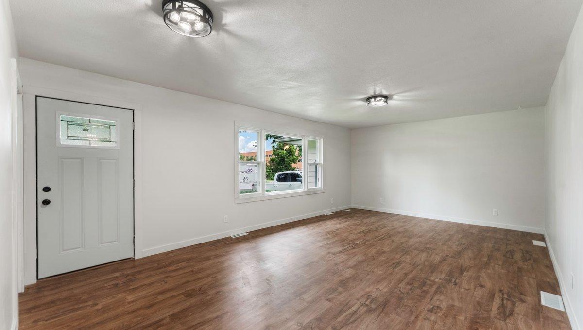 117 W Lockerbie Street