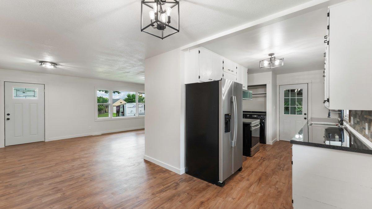 117 W Lockerbie Street