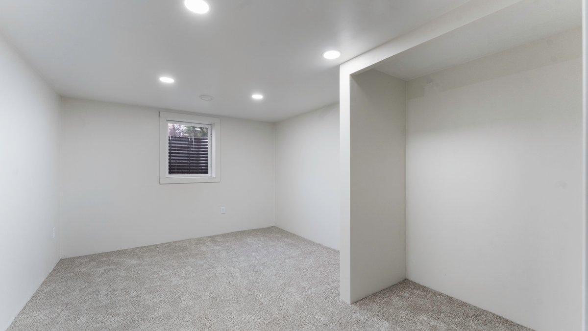 117 W Lockerbie Street